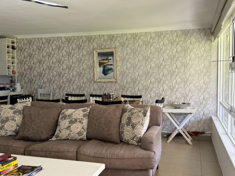 To Let 4 Bedroom Property for Rent in Bowtie Western Cape